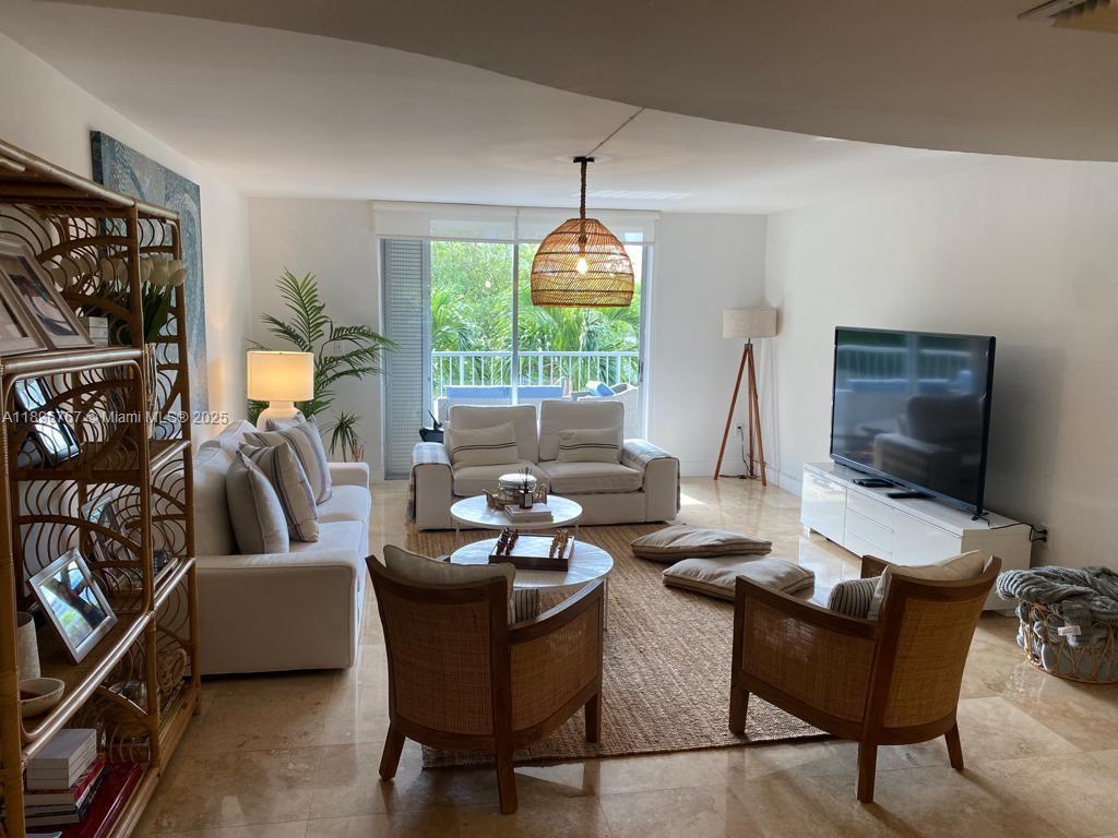210 Sea View Dr 312