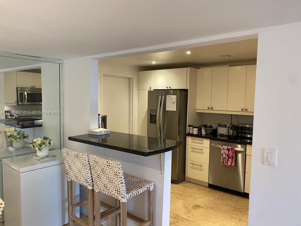 CAPE FLORIDA CLUB CONDO P - Residential Lease