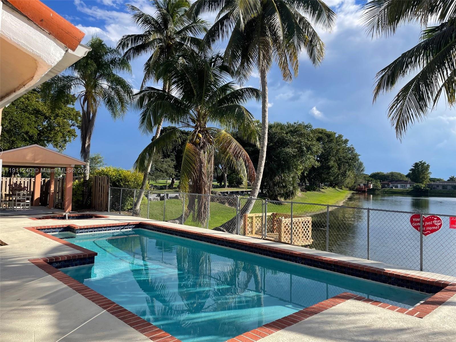 RUSTIC LAKES - Residential