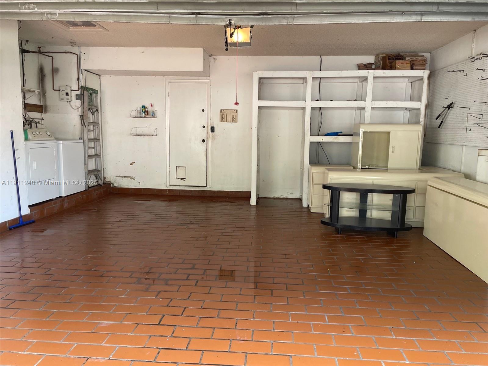 RUSTIC LAKES - Residential