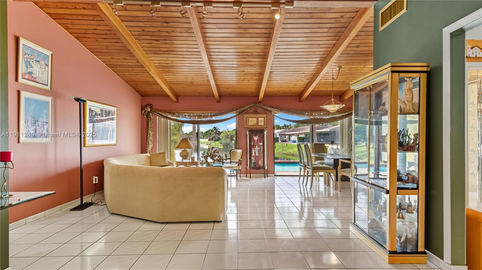 RUSTIC LAKES - Residential