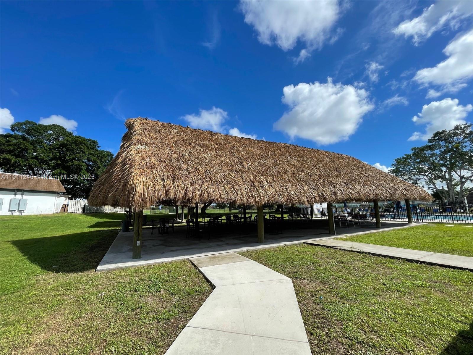 RUSTIC LAKES - Residential