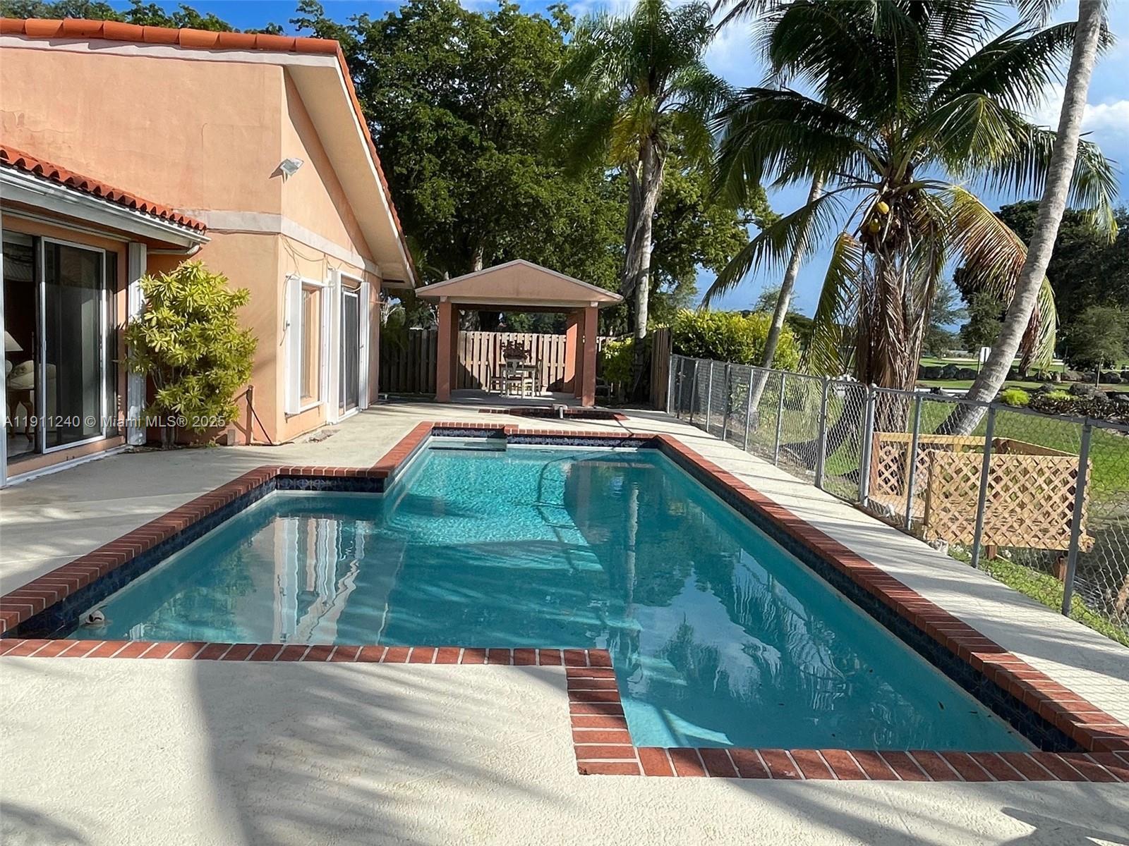 RUSTIC LAKES - Residential