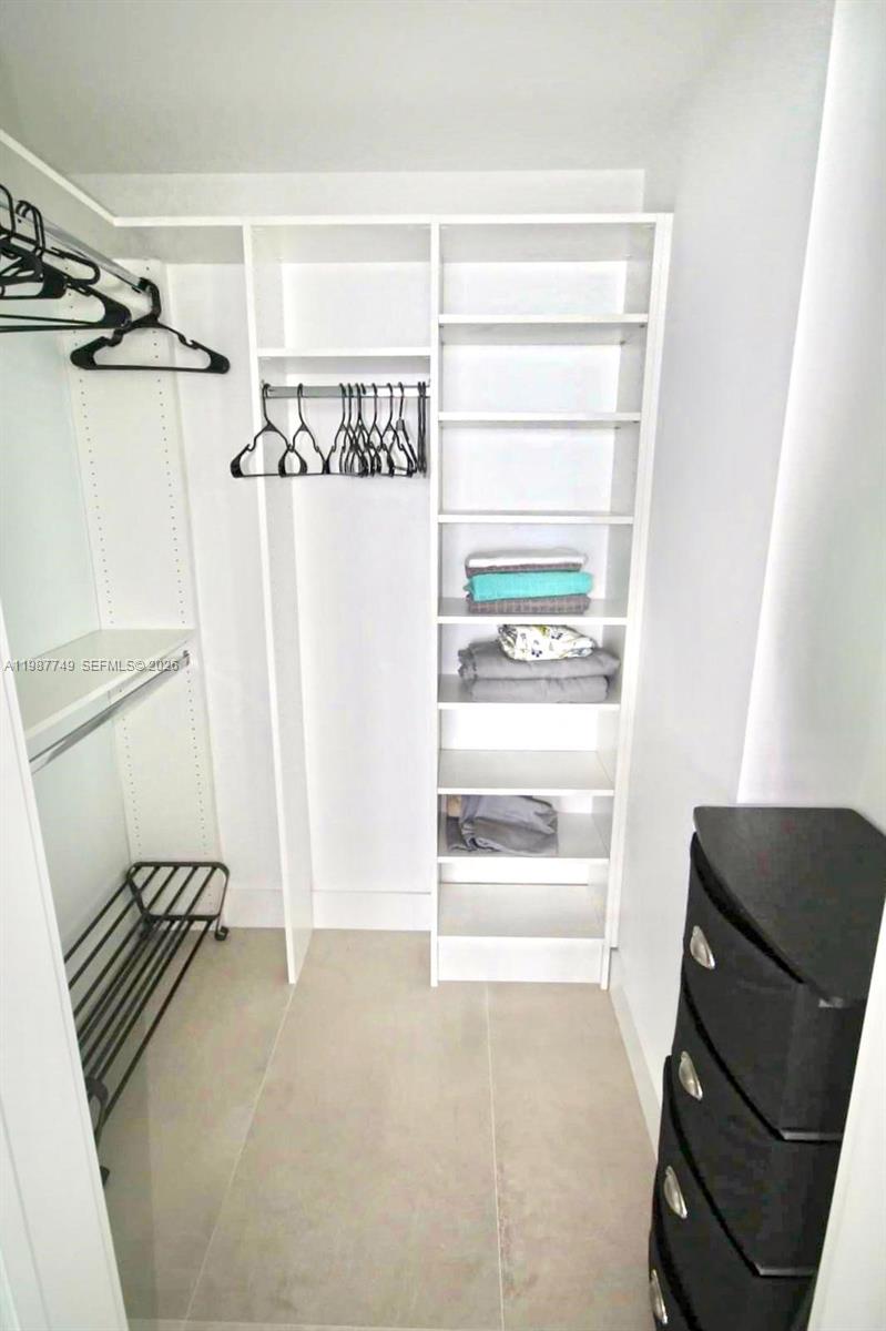 PARAISO BAY CONDO - Residential Lease