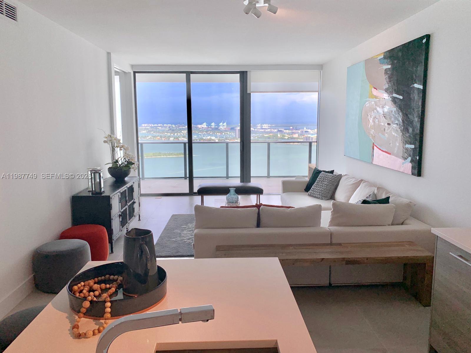 PARAISO BAY CONDO - Residential Lease