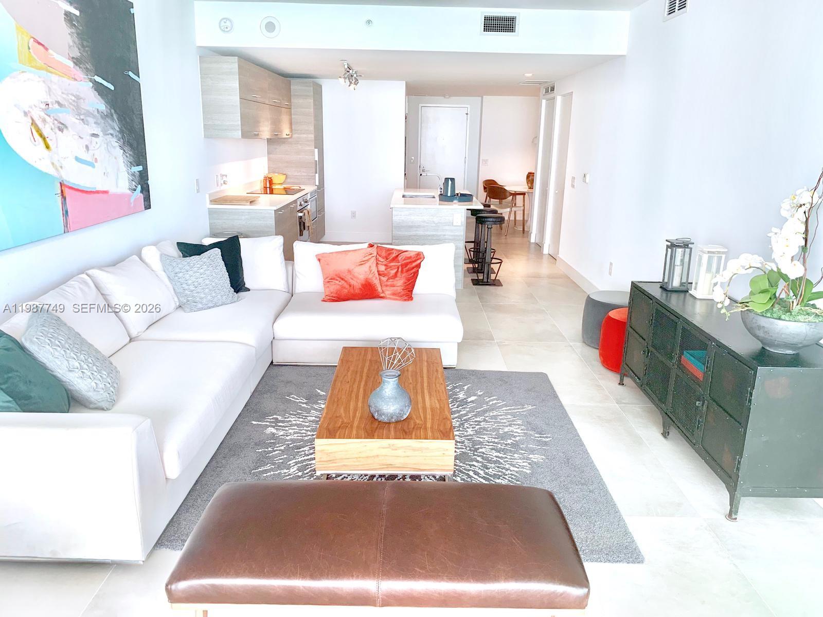 PARAISO BAY CONDO - Residential Lease