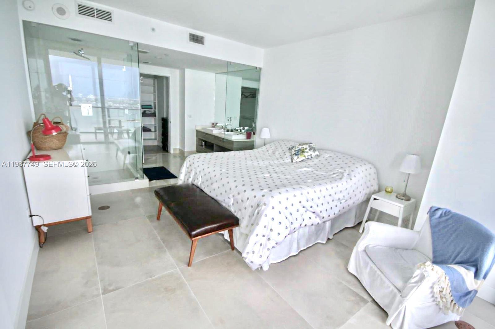 PARAISO BAY CONDO - Residential Lease