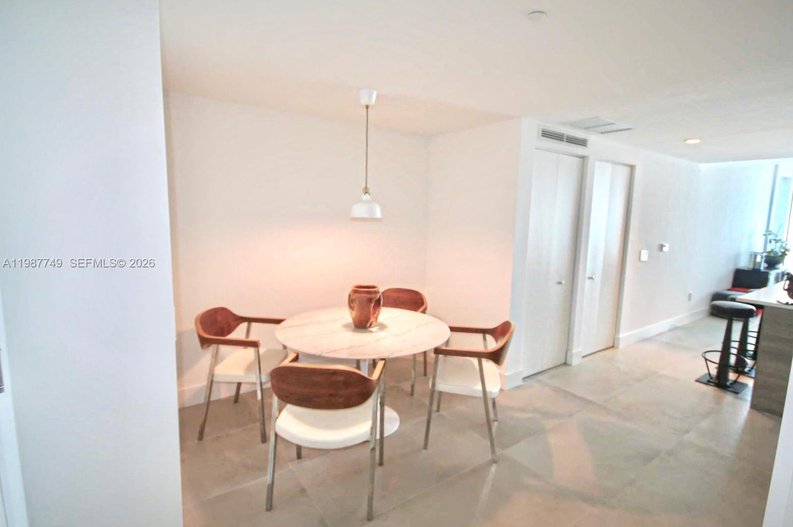 PARAISO BAY CONDO - Residential Lease