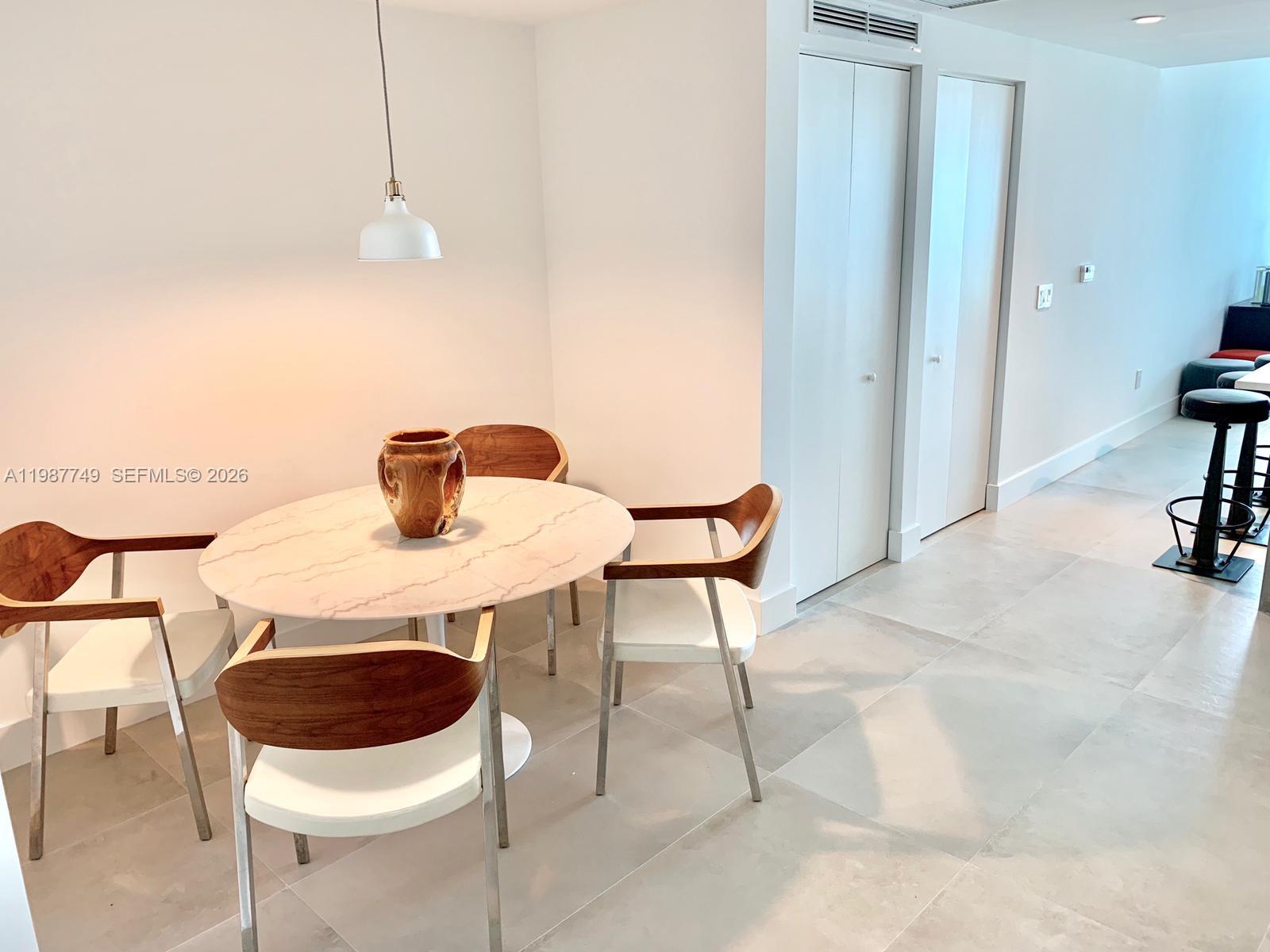 PARAISO BAY CONDO - Residential Lease