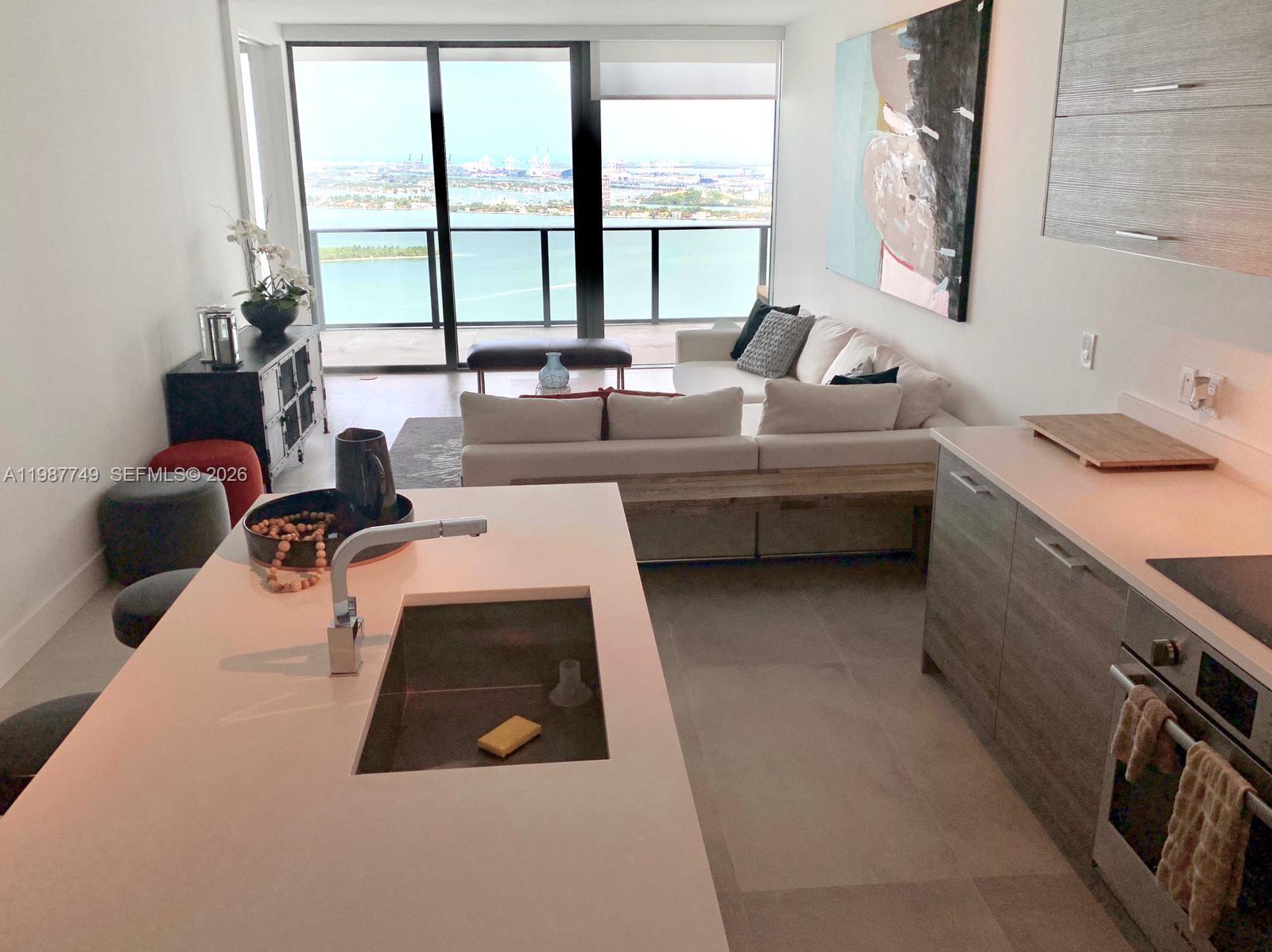 PARAISO BAY CONDO - Residential Lease