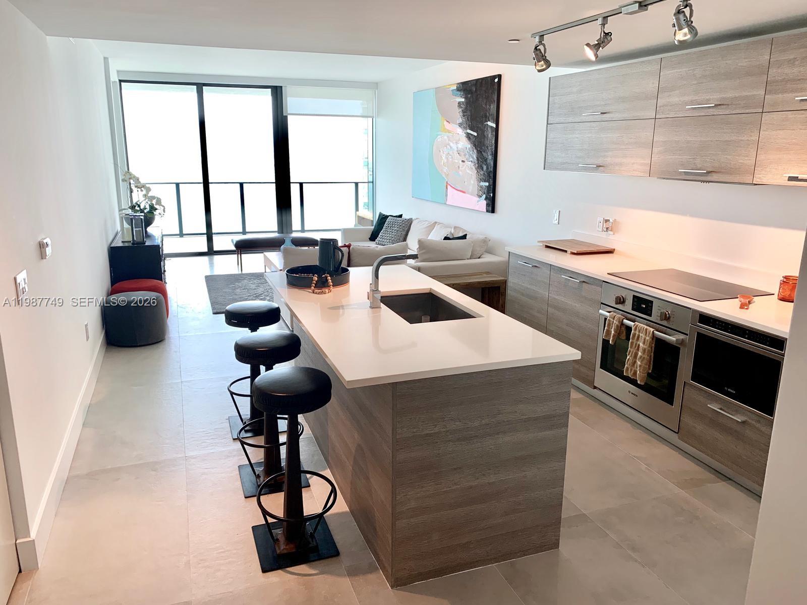 PARAISO BAY CONDO - Residential Lease