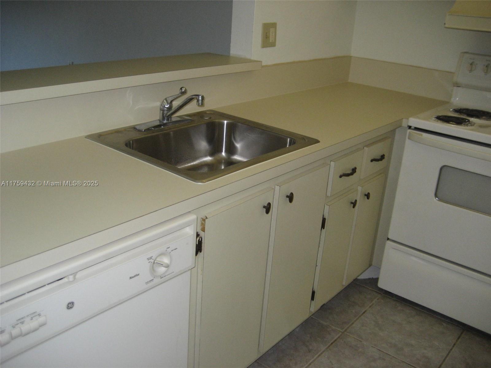 PINE GROVE CONDO - Residential Lease