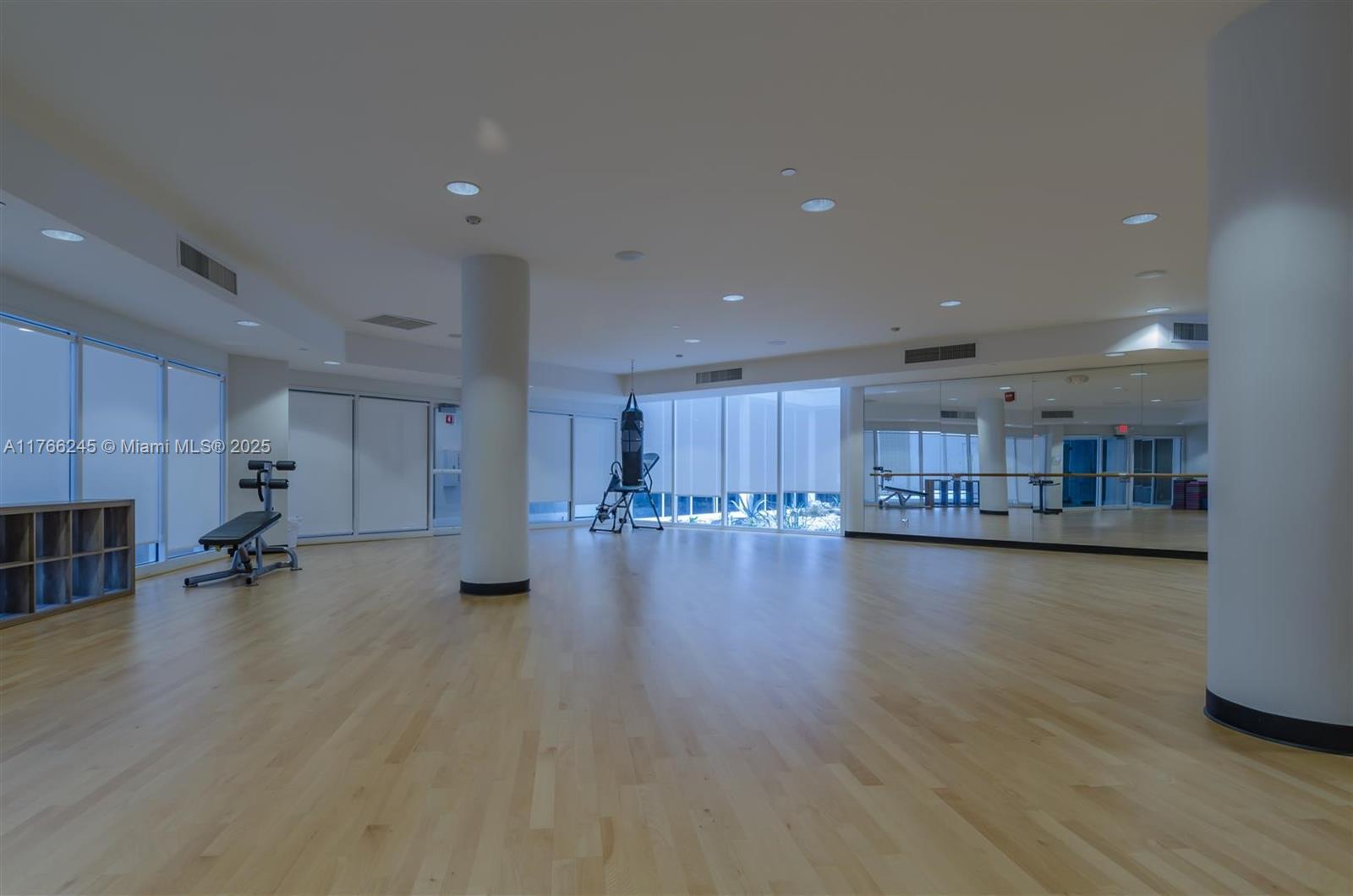 HAMPTONS WEST CONDO - Residential