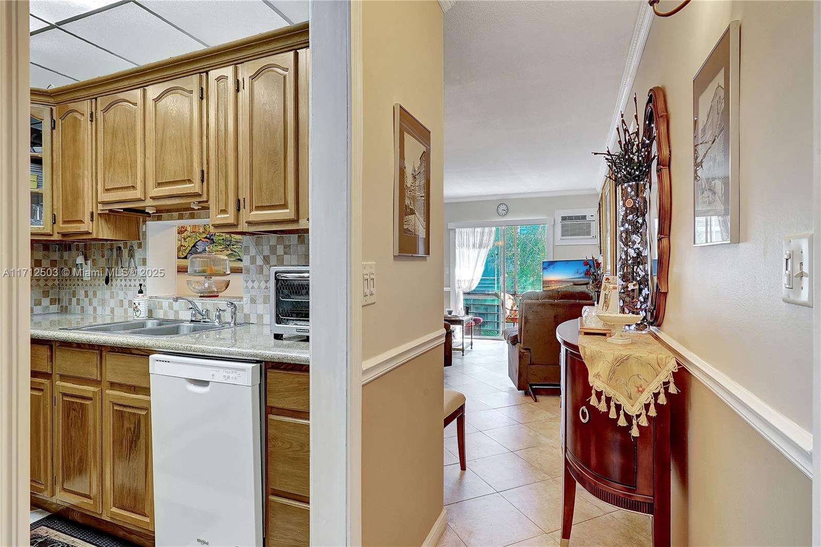 MAR-LEN GARDENS NO 11 COR - Residential