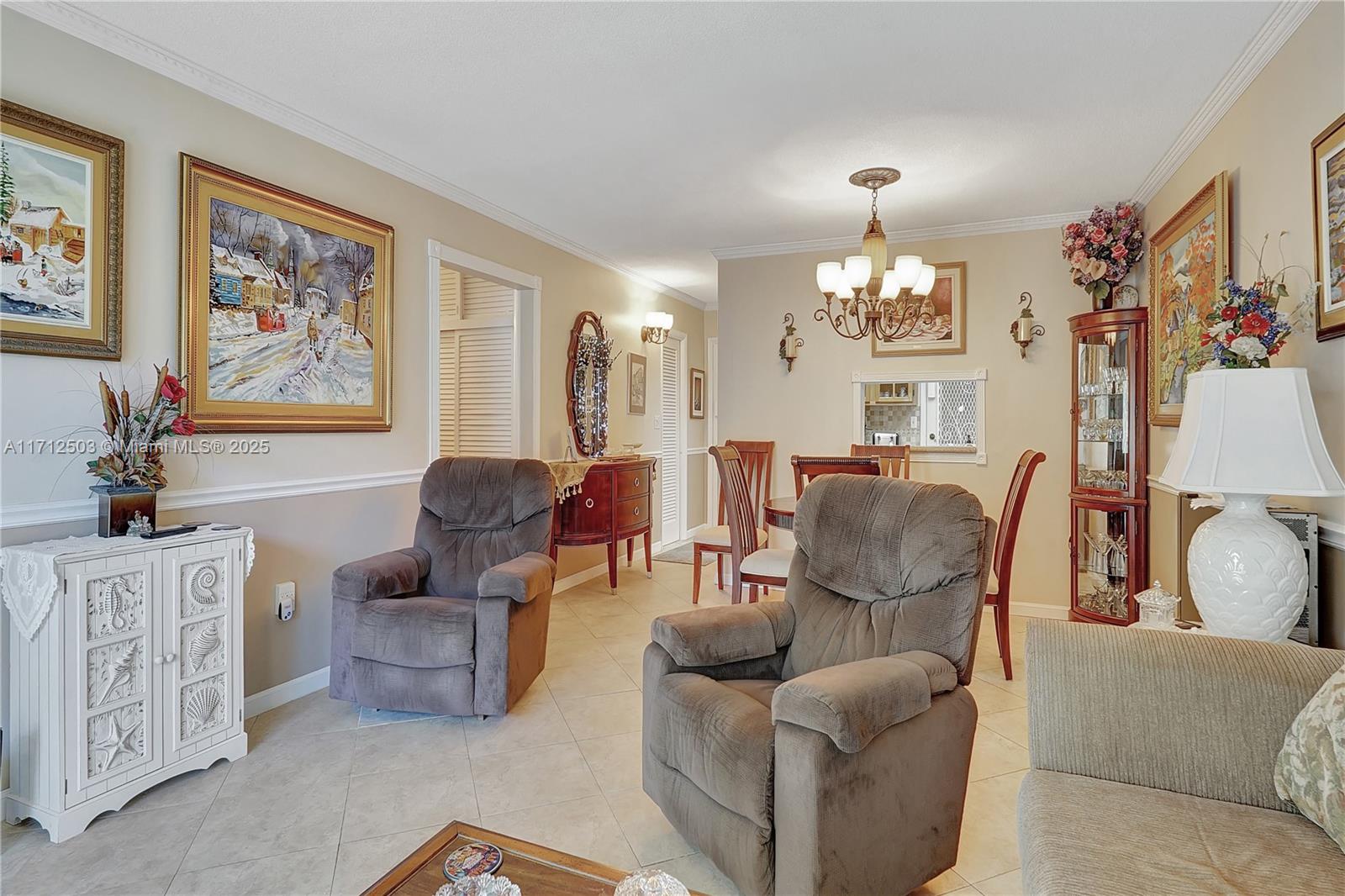 MAR-LEN GARDENS NO 11 COR - Residential