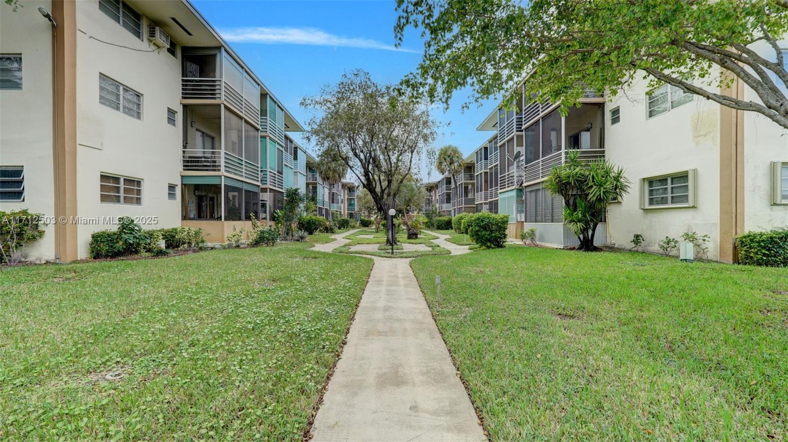 MAR-LEN GARDENS NO 11 COR - Residential