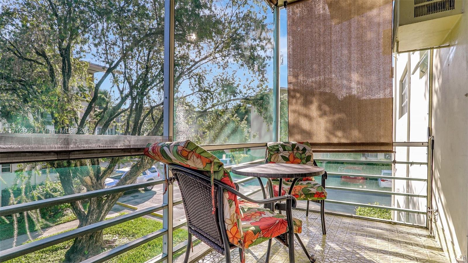 MAR-LEN GARDENS NO 11 COR - Residential