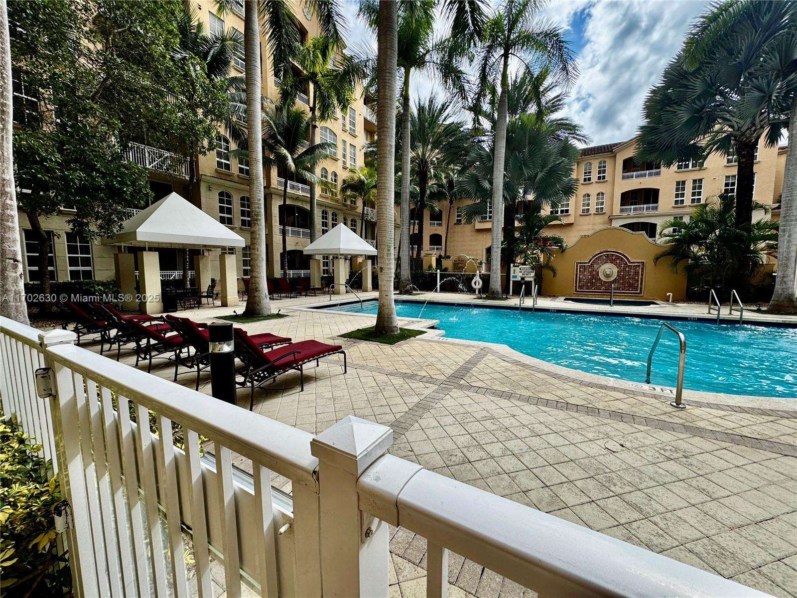 ALAQUA CONDO - Residential