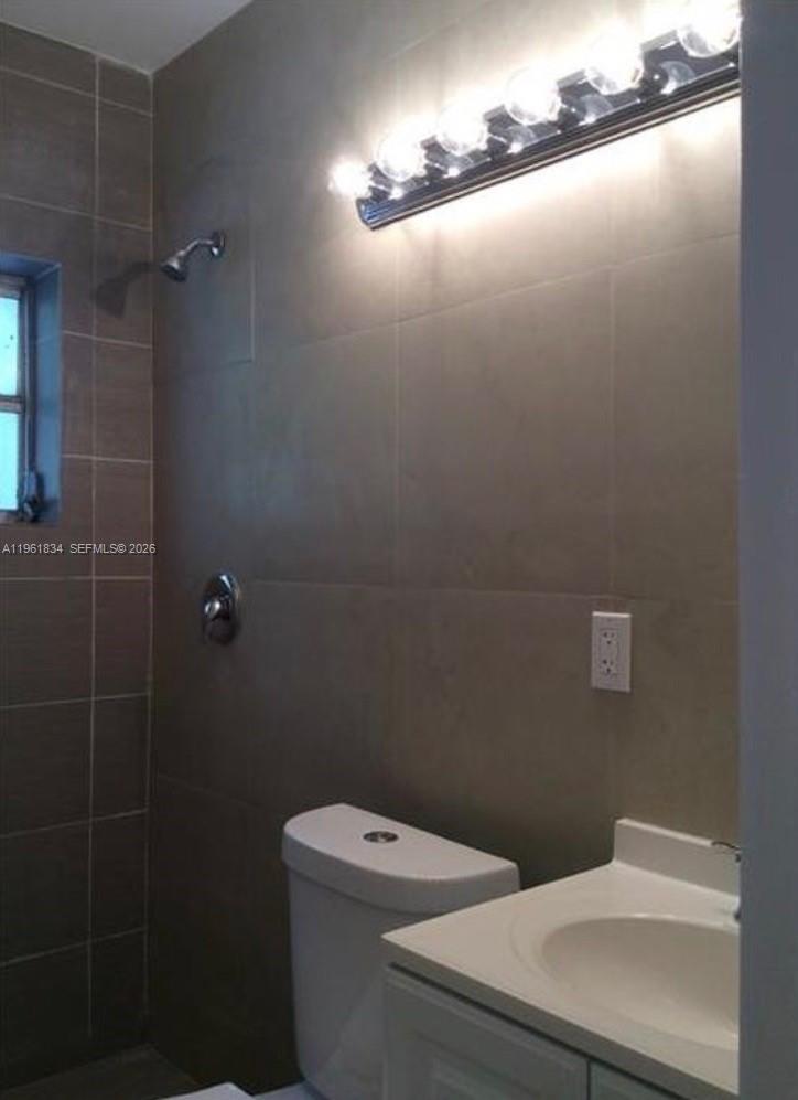 IRONS MANOR HIGH PINES AD - Residential Lease