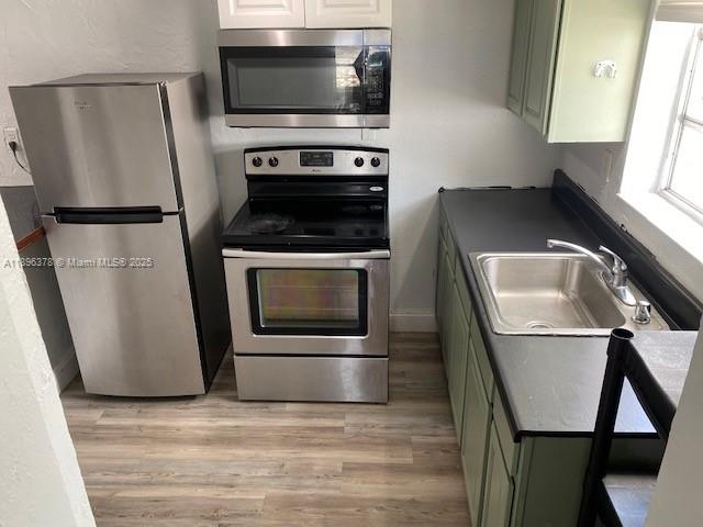 HERITAGE HOMES FIRST ADD - Residential Lease