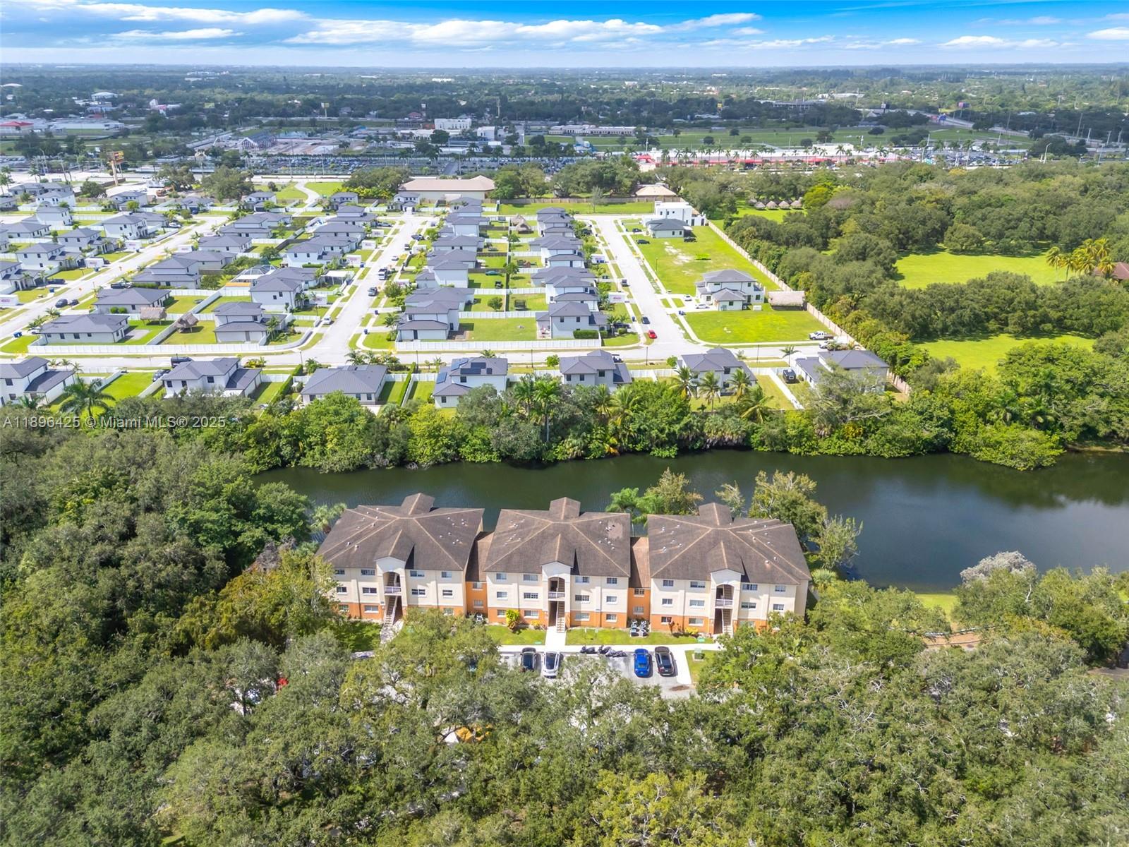 LAKEWOOD AT EMERALD HILLS - Residential Lease