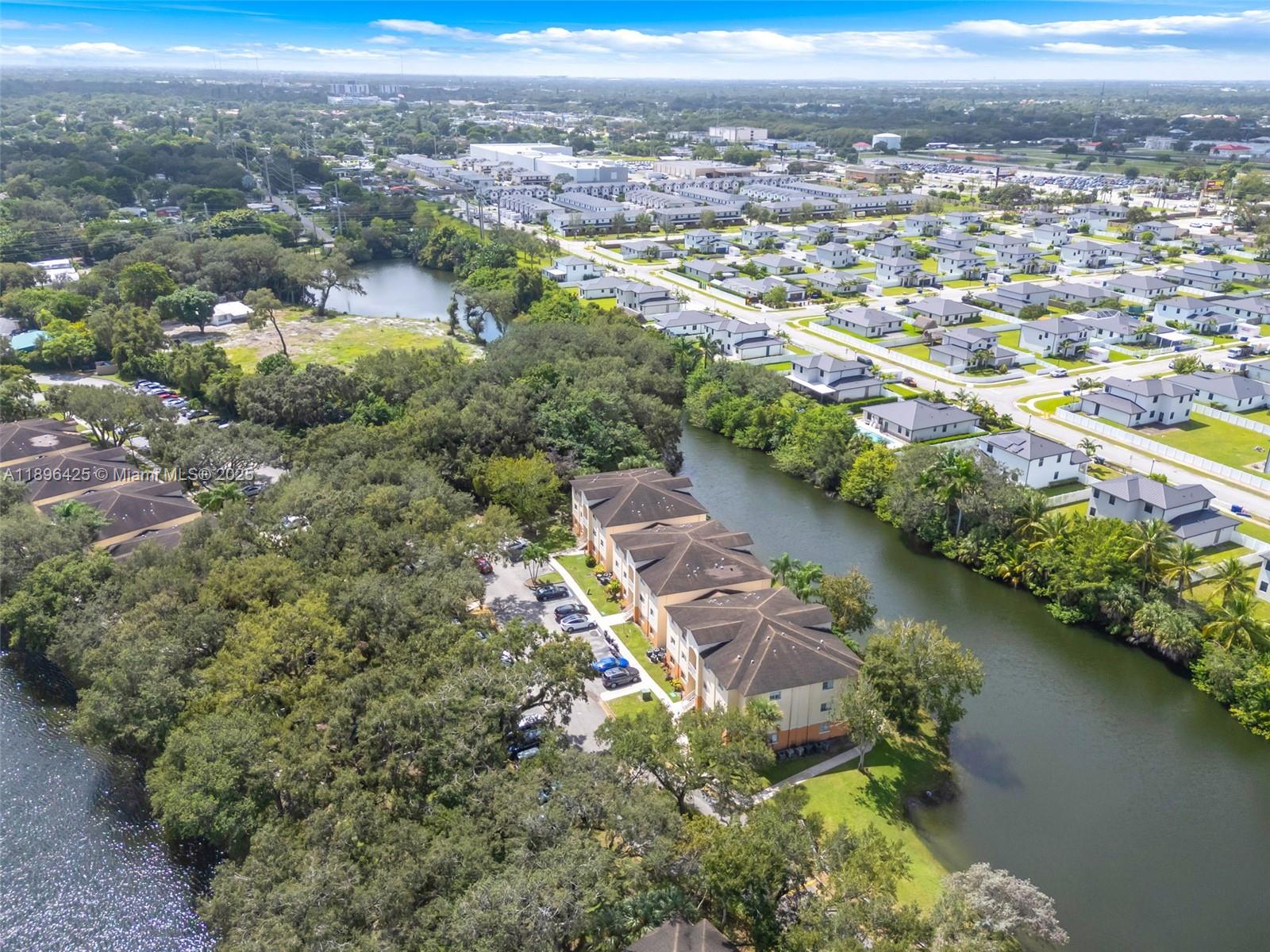 LAKEWOOD AT EMERALD HILLS - Residential Lease