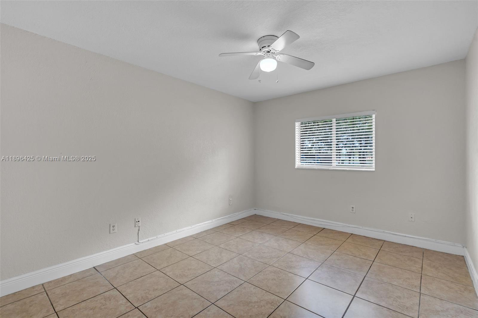 LAKEWOOD AT EMERALD HILLS - Residential Lease