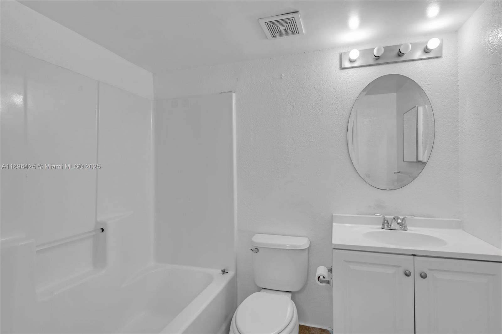LAKEWOOD AT EMERALD HILLS - Residential Lease
