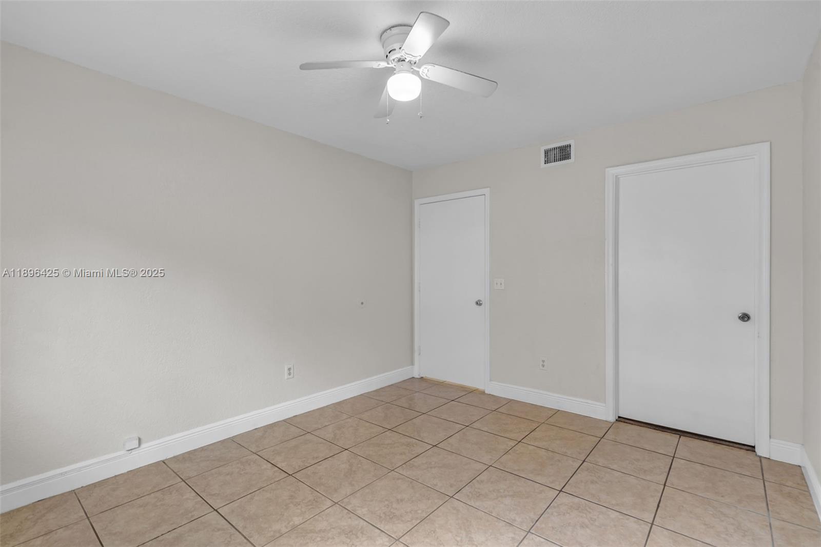 LAKEWOOD AT EMERALD HILLS - Residential Lease