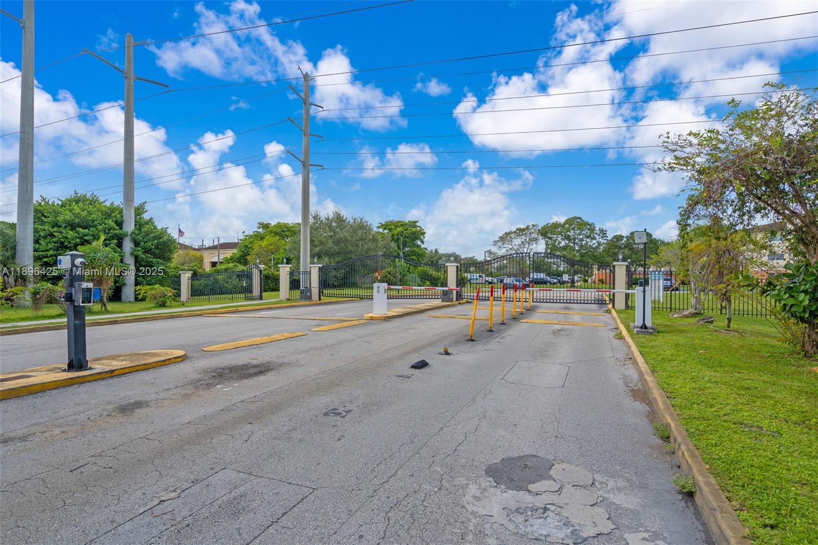 LAKEWOOD AT EMERALD HILLS - Residential Lease