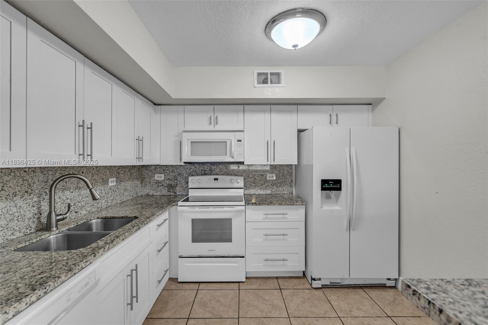 LAKEWOOD AT EMERALD HILLS - Residential Lease