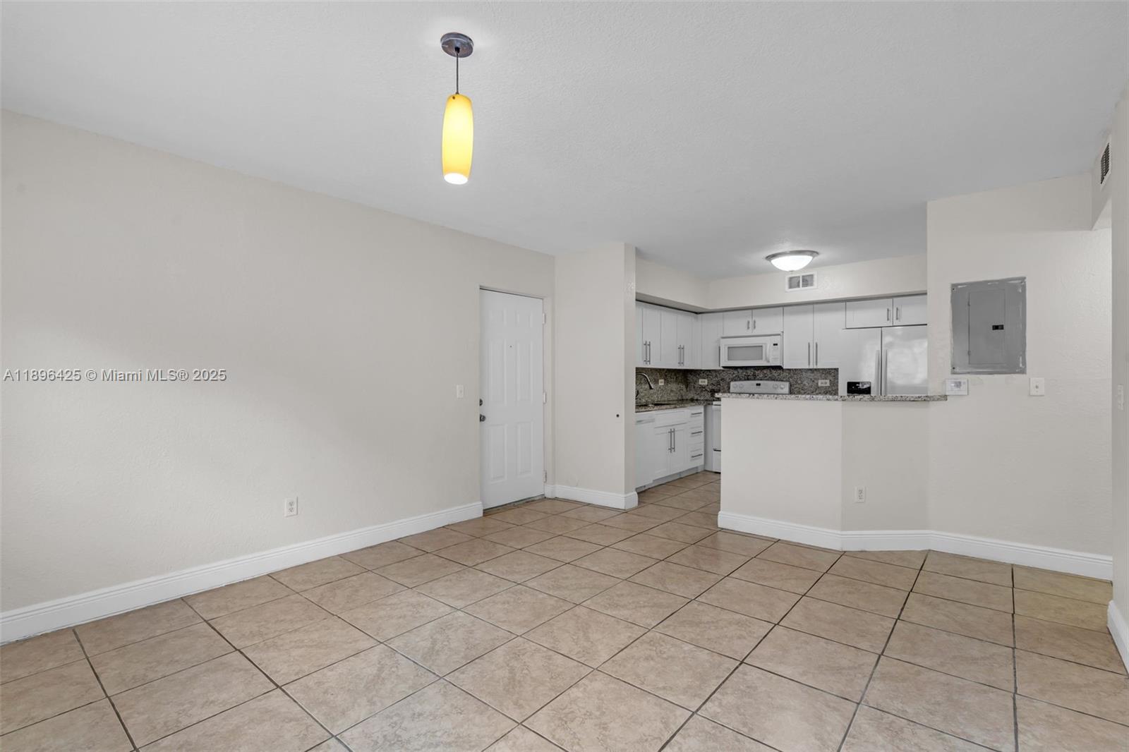 LAKEWOOD AT EMERALD HILLS - Residential Lease