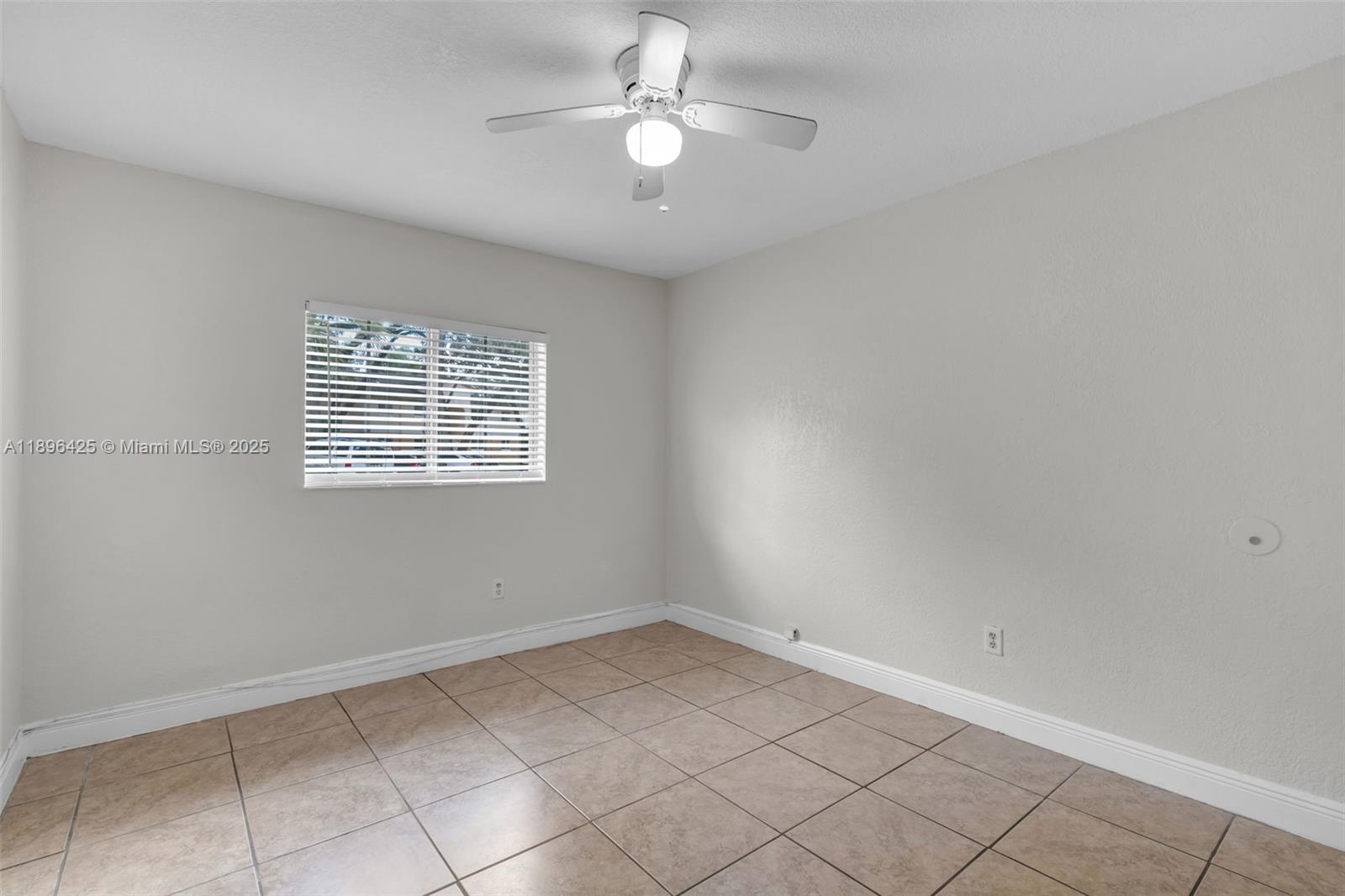 LAKEWOOD AT EMERALD HILLS - Residential Lease