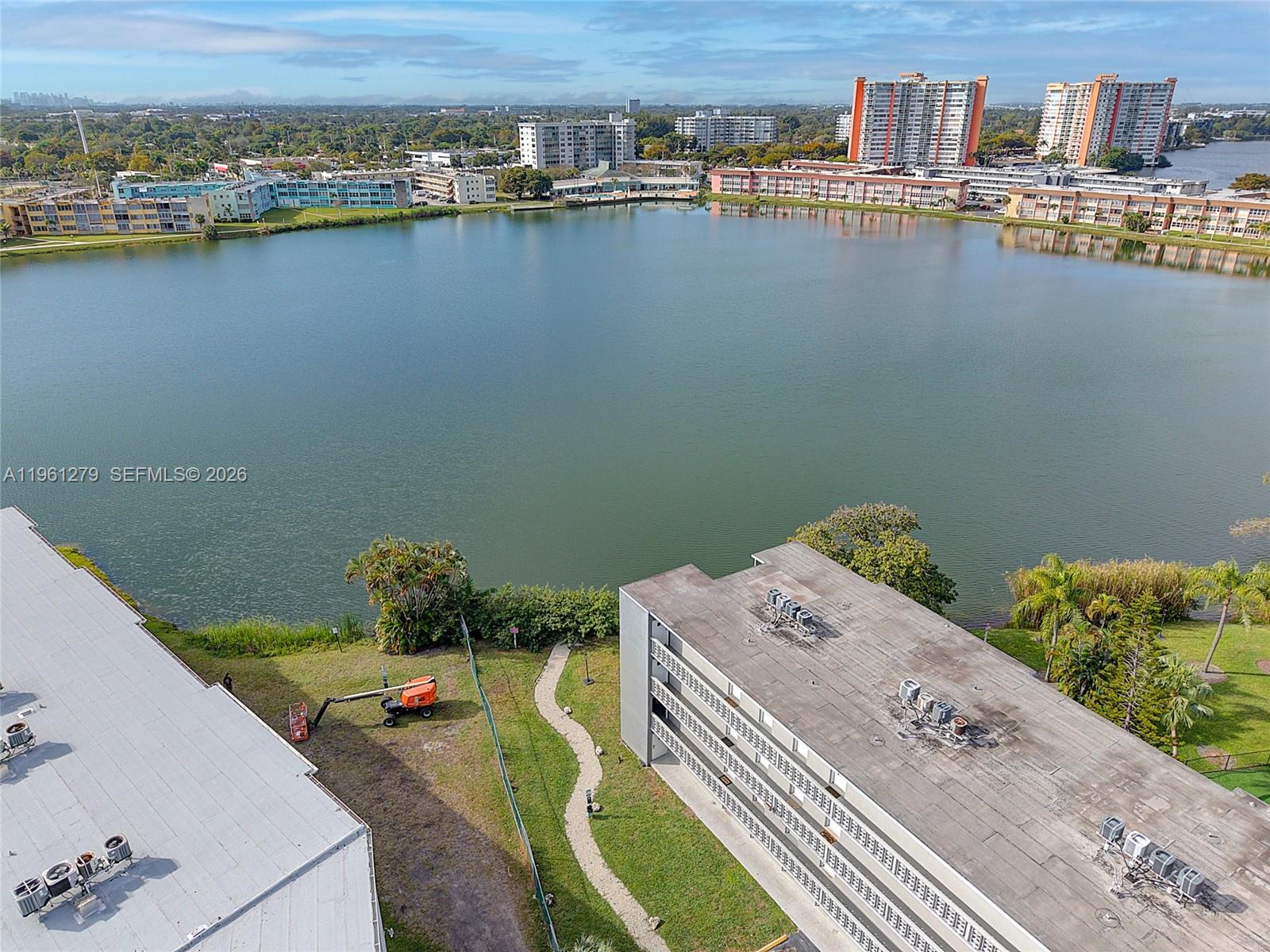 JADE WINDS GROUP BAMBOO G - Residential