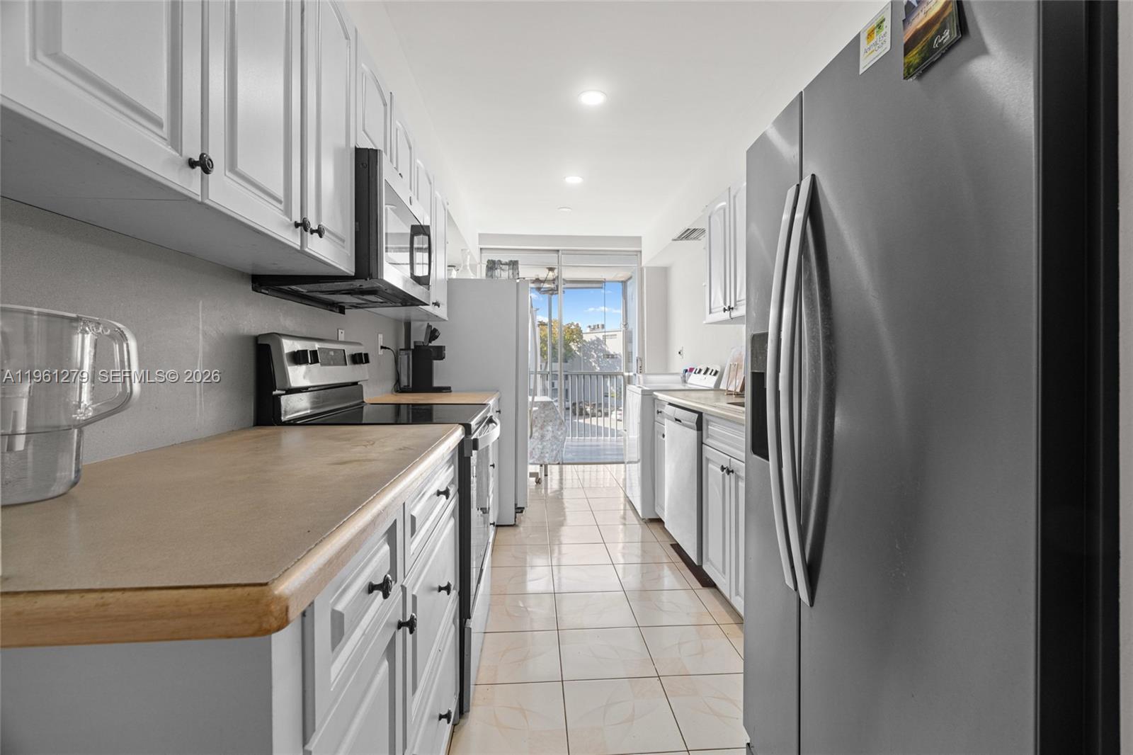 JADE WINDS GROUP BAMBOO G - Residential