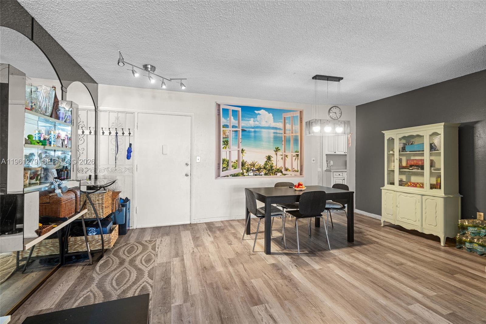 JADE WINDS GROUP BAMBOO G - Residential