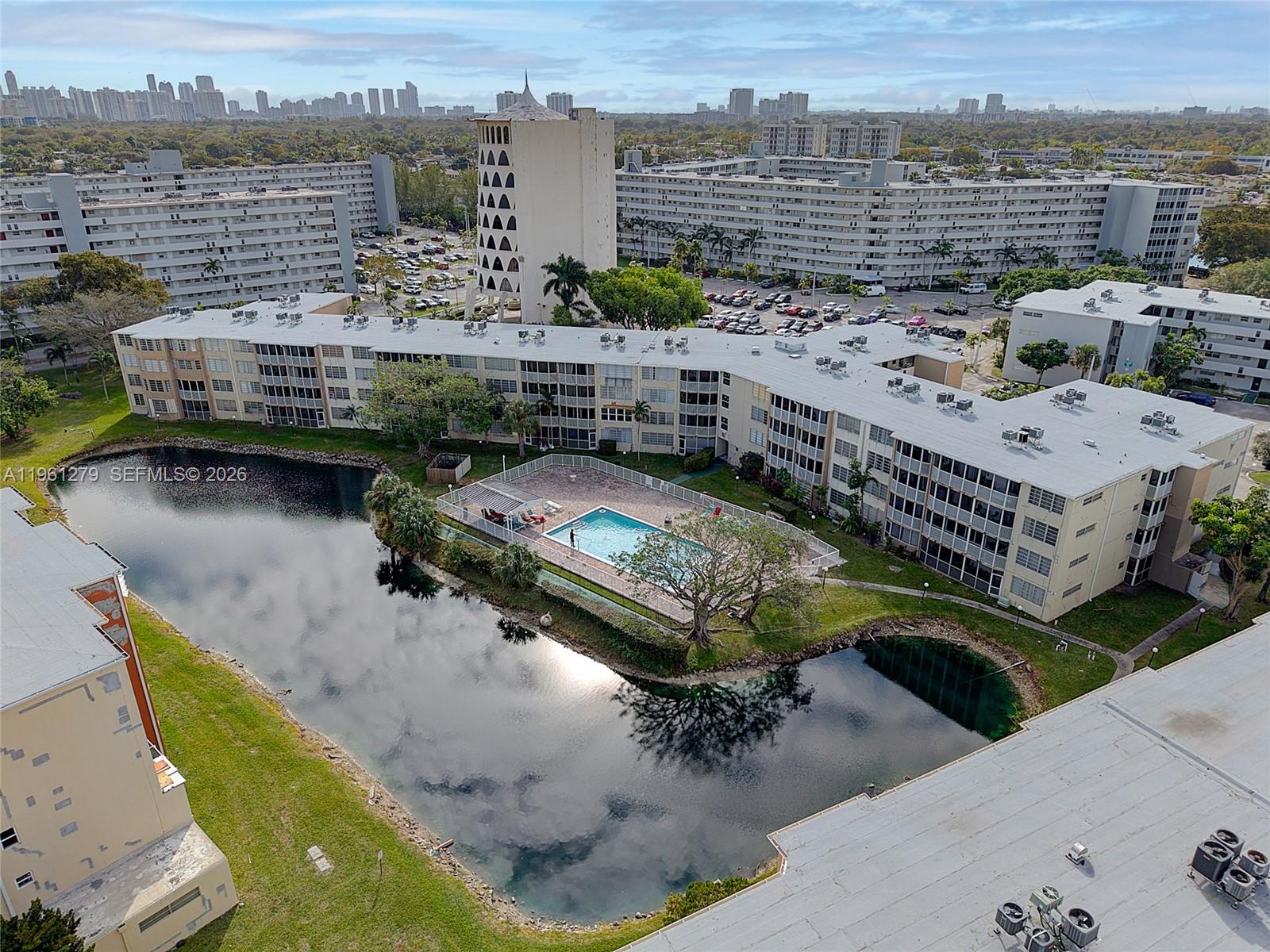 JADE WINDS GROUP BAMBOO G - Residential