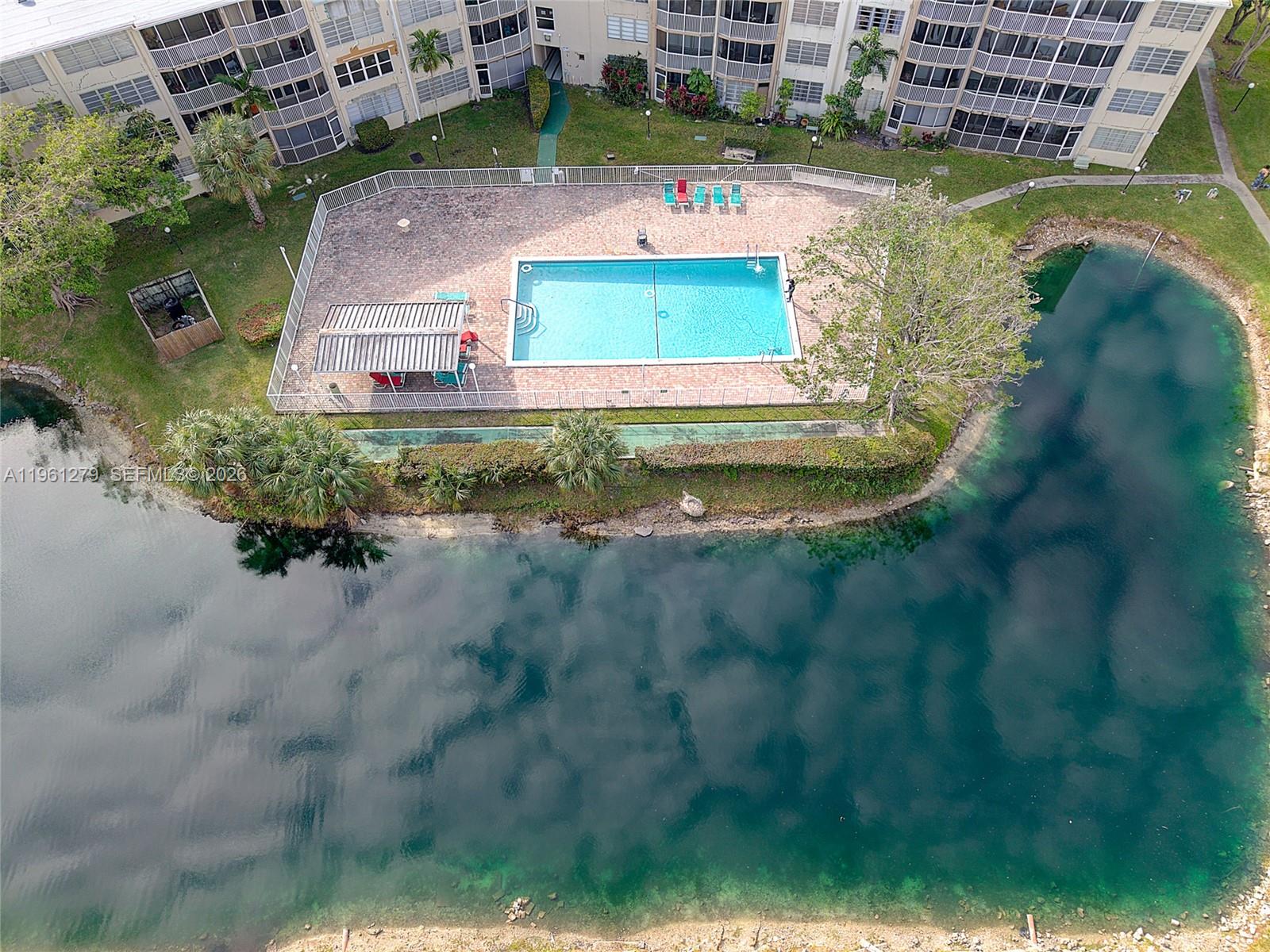 JADE WINDS GROUP BAMBOO G - Residential