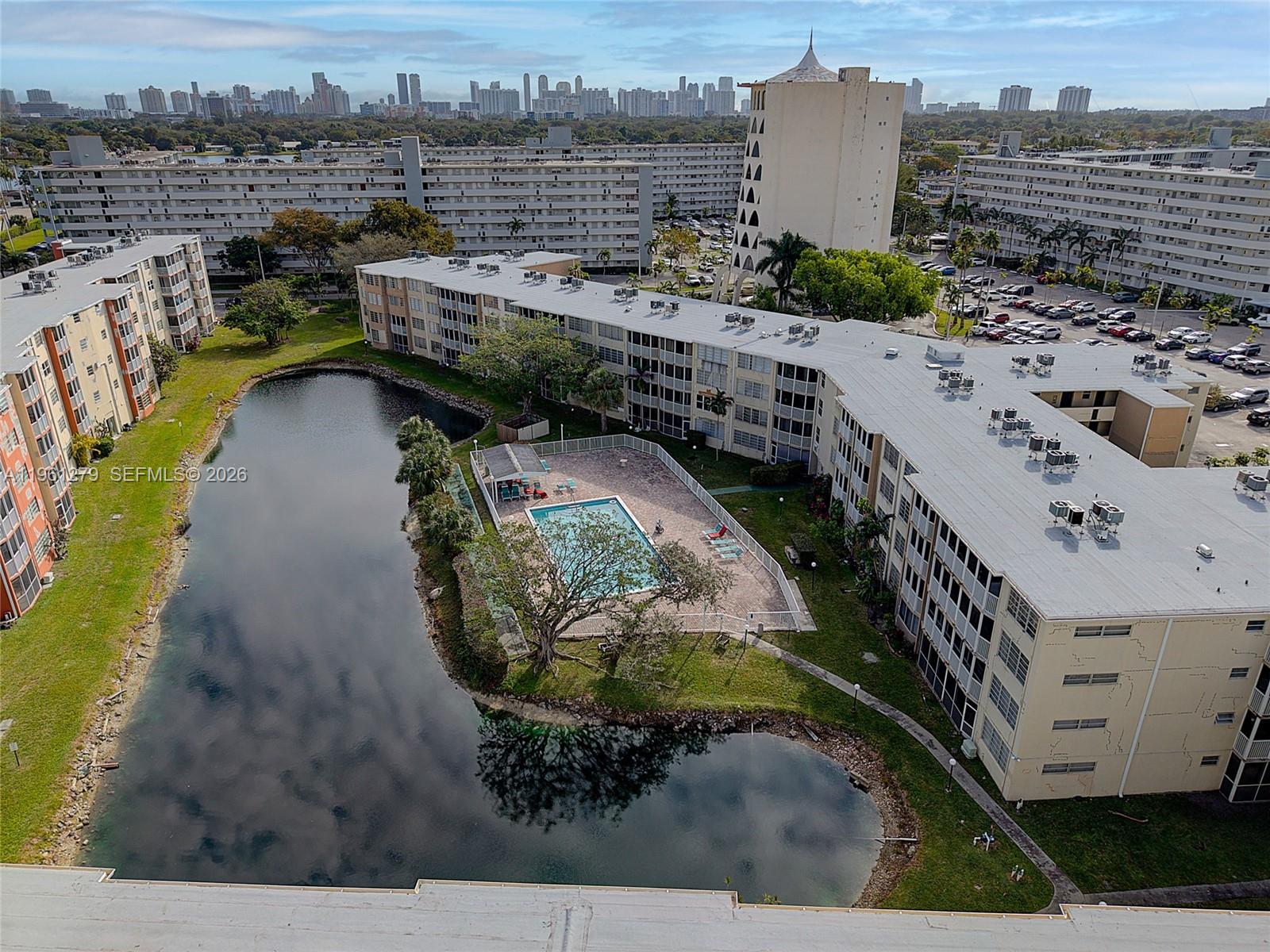 JADE WINDS GROUP BAMBOO G - Residential