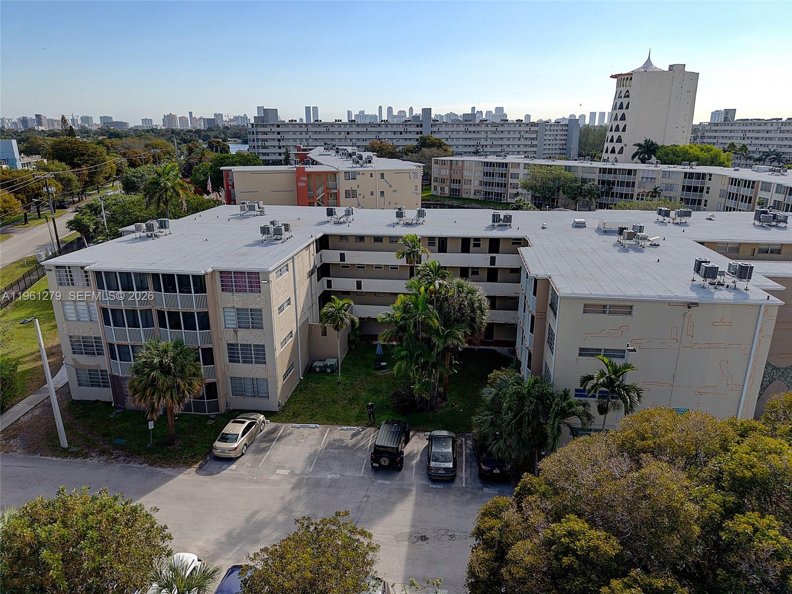 JADE WINDS GROUP BAMBOO G - Residential