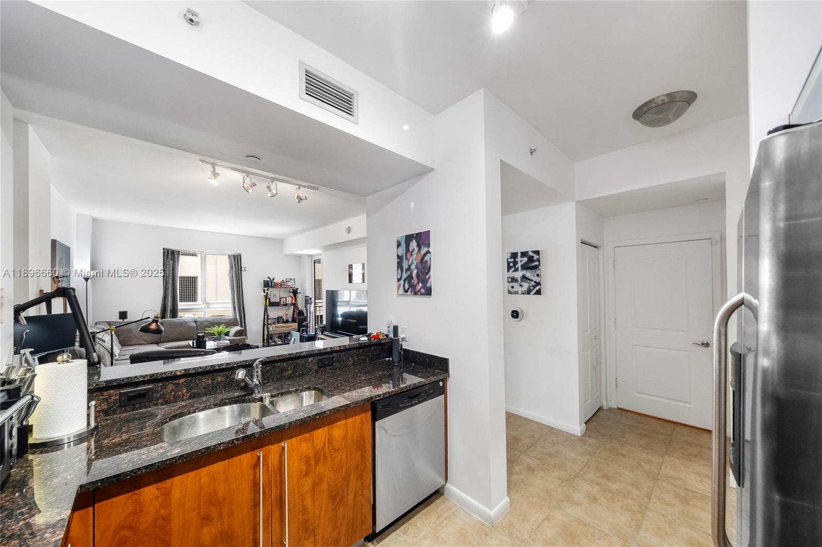 TOSCANO CONDO - Residential Lease