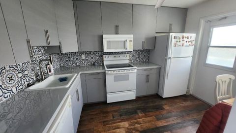 700 NE 14th Ave 401 Hallandale Beach FL 33009