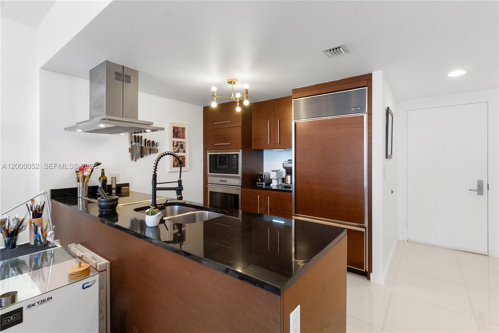 ICON BRICKELL NO TWO - Residential