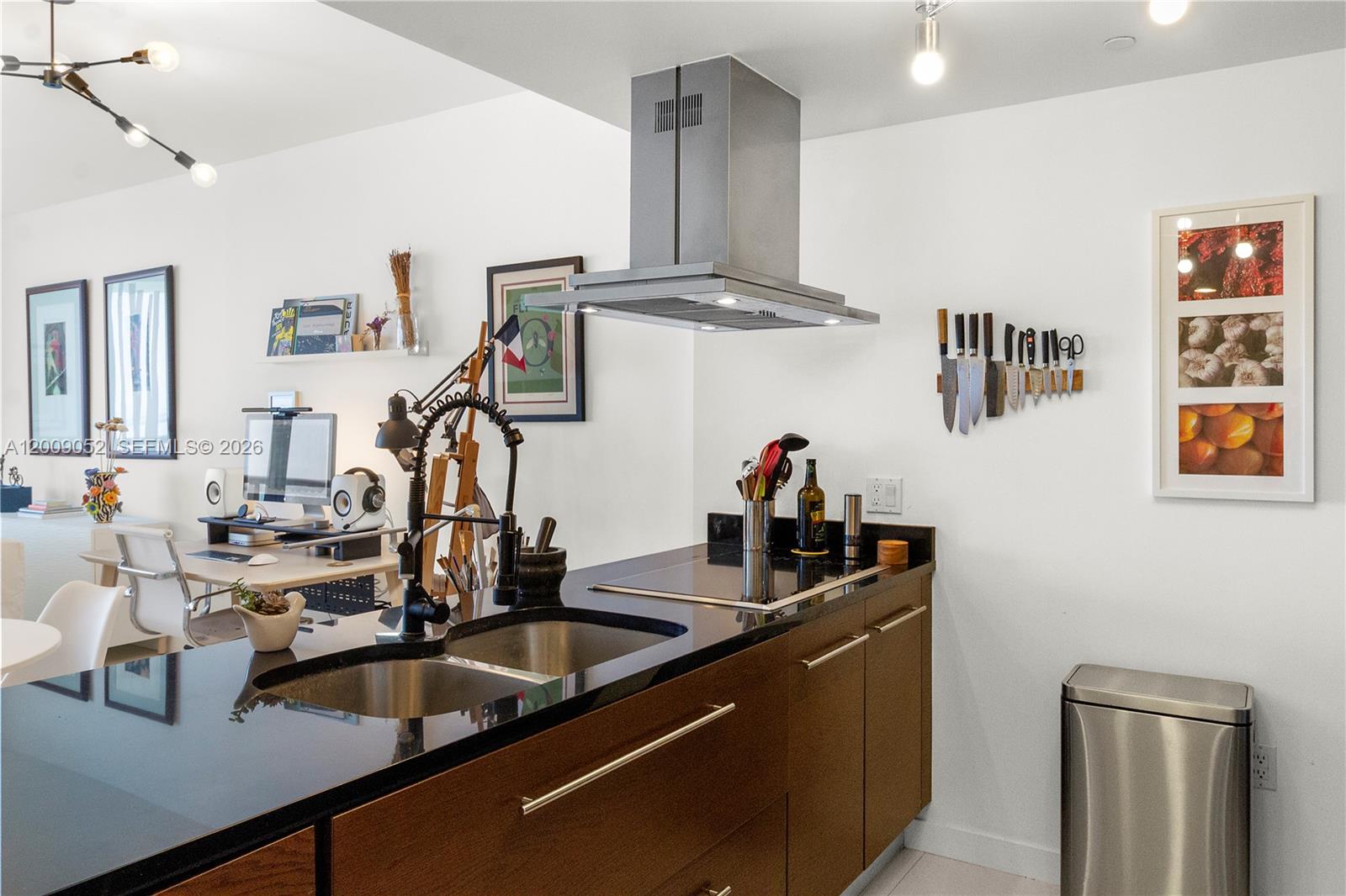 ICON BRICKELL NO TWO - Residential