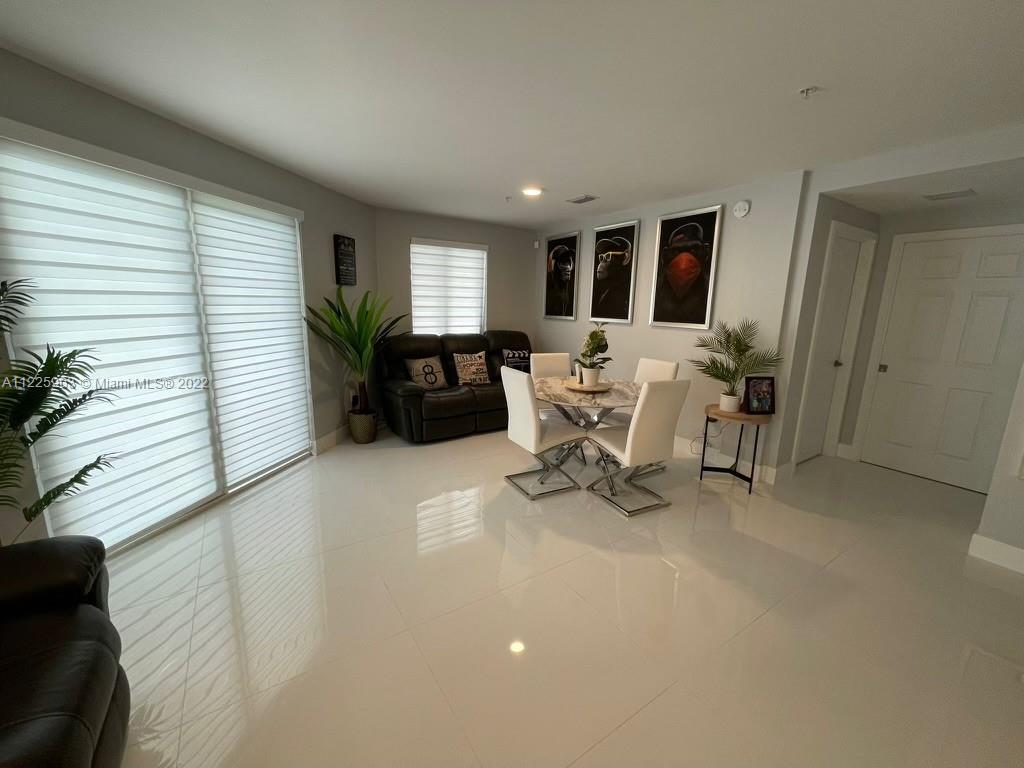 FLORIDA FRUIT LAND COMPAN - Residential Lease