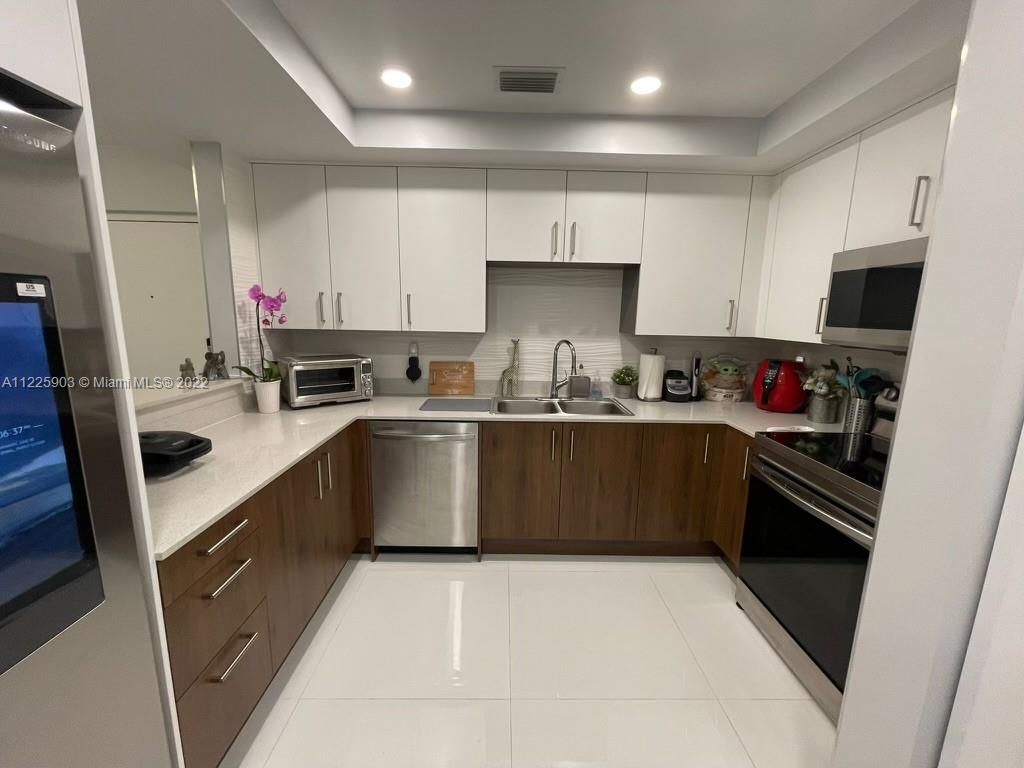 FLORIDA FRUIT LAND COMPAN - Residential Lease