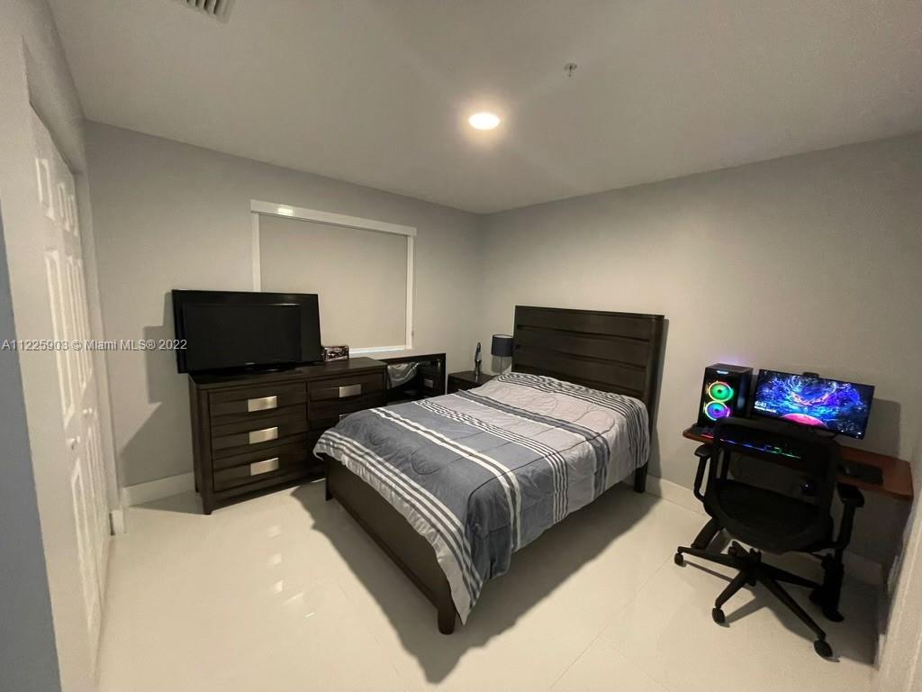FLORIDA FRUIT LAND COMPAN - Residential Lease