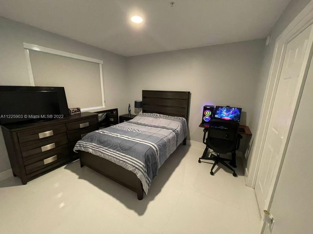 FLORIDA FRUIT LAND COMPAN - Residential Lease