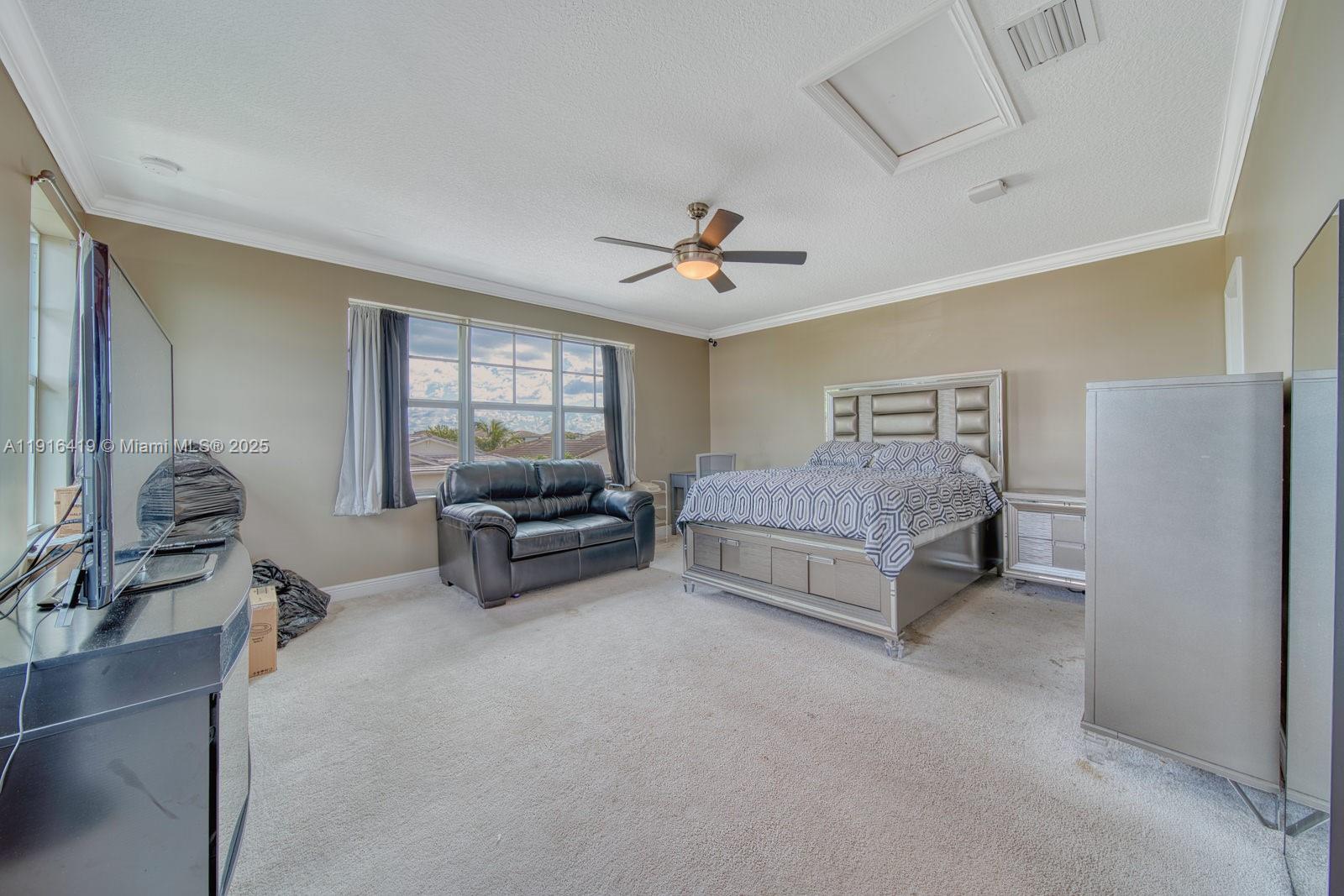 CRYSTAL LAKE 1ST SEC - Residential