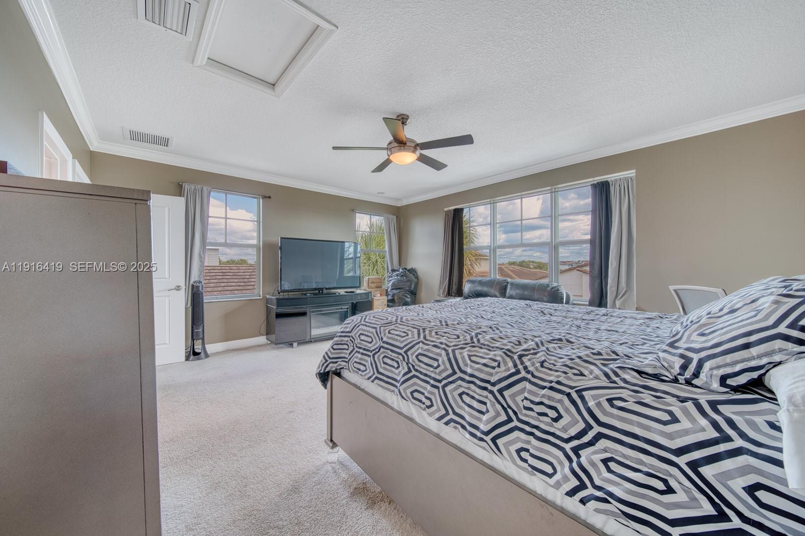 CRYSTAL LAKE 1ST SEC - Residential